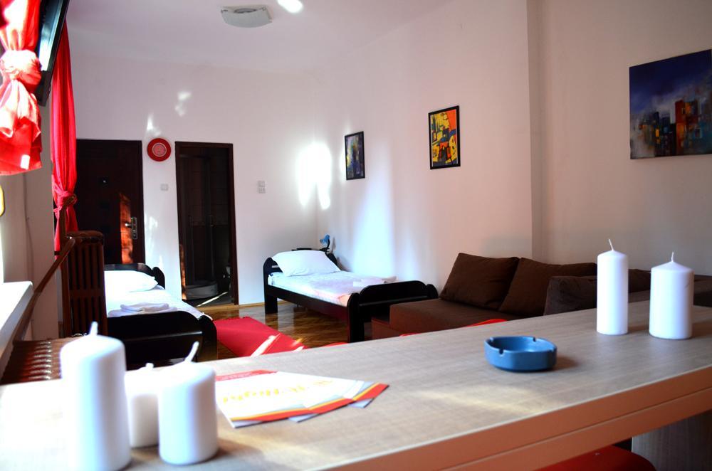 Apartmants Night Lux Nis Quarto foto